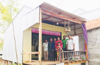 Những căn nhà từ thiện giúp người dân an cư