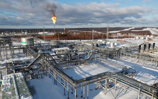 Giá dầu tăng mạnh trước lo ngại châu Âu gia tăng lệnh trừng phạt Nga