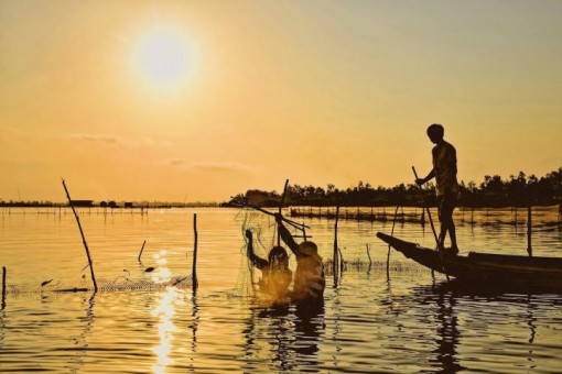 'Biển hồ' thanh bình ở miền Tây - nơi ngắm hoàng hôn đẹp nhất cực Nam Tổ quốc