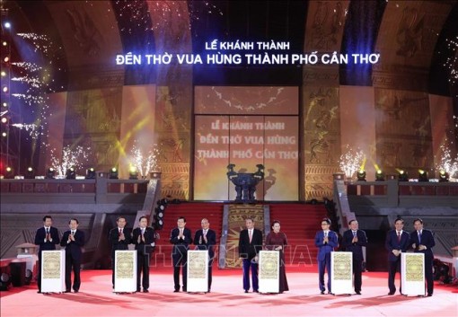 Chủ tịch nước dự Lễ khánh thành Đền thờ Vua Hùng tại TP Cần Thơ