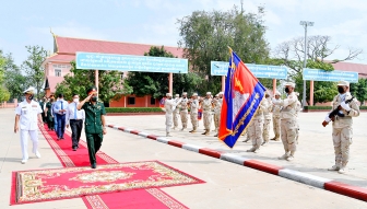 Bộ Chỉ huy Quân sự tỉnh An Giang chúc Tết các đơn vị thuộc Vương quốc Campuchia