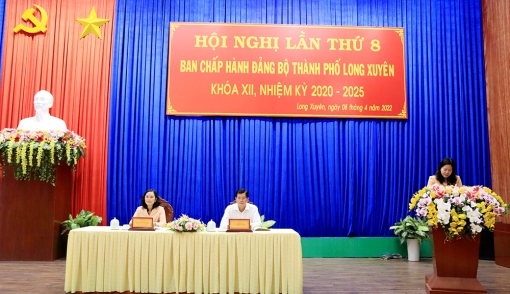 Hội nghị Ban Chấp hành Đảng bộ TP. Long Xuyên lần 8