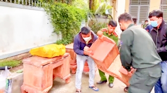 An Giang: Bắt đối tượng vận chuyển nhiều gỗ thành phẩm nhập lậu từ Campuchia