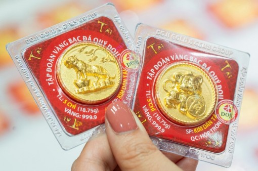 Giá vàng hôm nay 11/4: Trụ vững trên ngưỡng cao