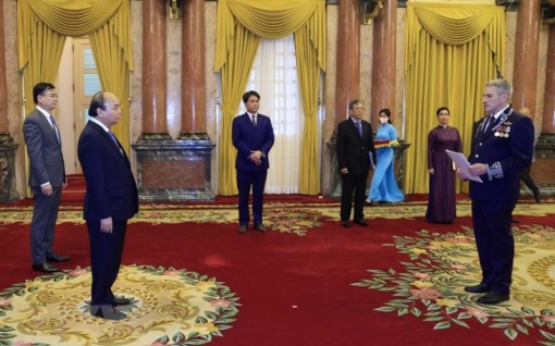 Chủ tịch nước Nguyễn Xuân Phúc tiếp Đại sứ Belarus, Đại sứ Ai Cập