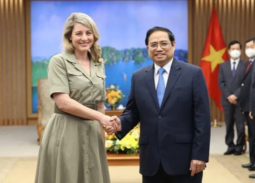 Thủ tướng Phạm Minh Chính tiếp Bộ trưởng Ngoại giao Canada
