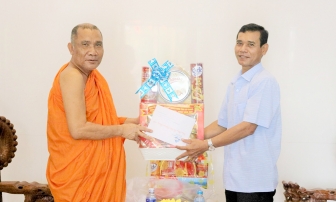 Ban Dân tộc tỉnh An Giang chúc Tết Chol Chnam Thmay tại Châu Thành