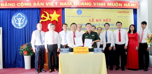 Bảo hiểm xã hội An Giang mở rộng hệ thống đại lý thu với Viettel An Giang