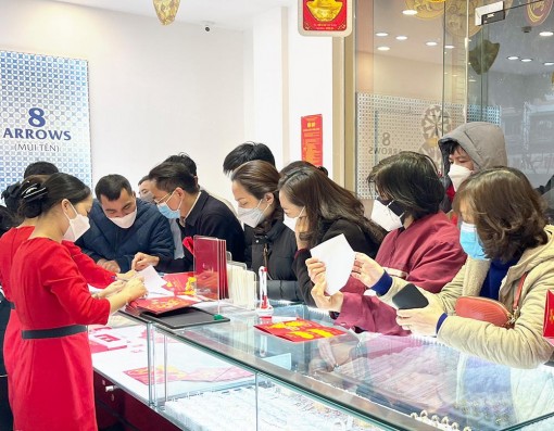 Giá vàng hôm nay 18/4: Khoảng lặng đáng sợ, báo hiệu tăng giá