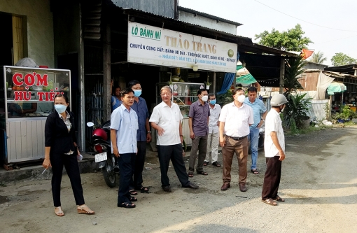 Lãnh đạo huyện Tri Tôn khảo sát các công trình khu vực biên giới