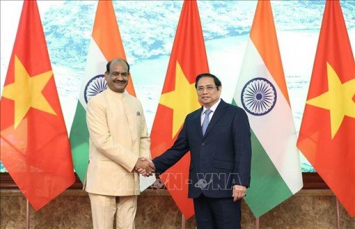 Thủ tướng Phạm Minh Chính hội kiến Chủ tịch Hạ viện Ấn Độ Om Birla