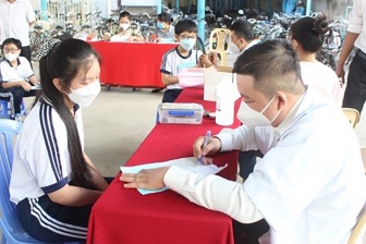 An Giang bắt đầu tiêm vaccine cho trẻ lớp 6