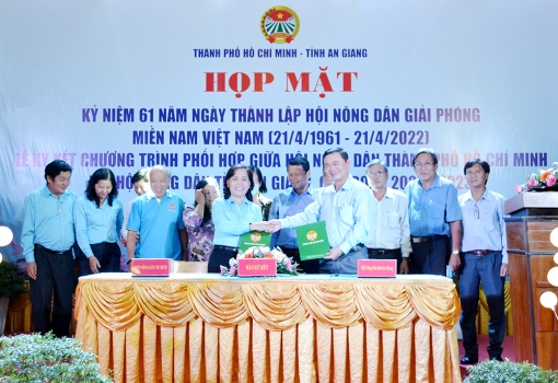 Họp mặt kỷ niệm 61 năm Ngày thành lập Hội Nông dân giải phóng miền Nam (21/4/1961 – 21/4/2022)