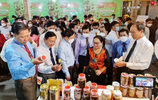 Tôn vinh nghề mắm Châu Đốc