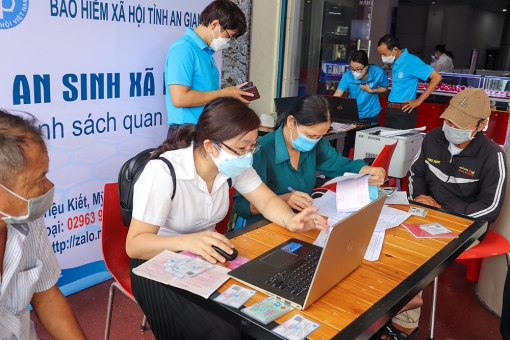 Lan tỏa chính sách bảo hiểm xã hội tự nguyện, bảo hiểm y tế đến người dân