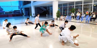 Nhà Văn hóa lao động tỉnh An Giang thu hút đoàn viên luyện tập thể thao, hưởng thụ văn hóa