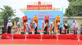 UBND TP. Châu Đốc khởi công công trình đường đê kênh Hòa Bình