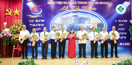 Bệnh viện Đa khoa Trung tâm An Giang kỷ niệm 115 năm thành lập