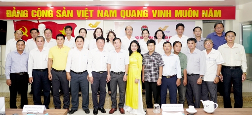 Hội Nông dân tỉnh và Bưu điện tỉnh An Giang hỗ trợ nông dân chuyển đổi số trong sản xuất và tiêu thụ nông sản, hàng hóa