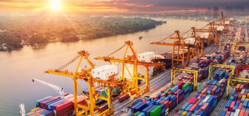 Xuất siêu 2,53 tỷ USD trong 4 tháng đầu năm
