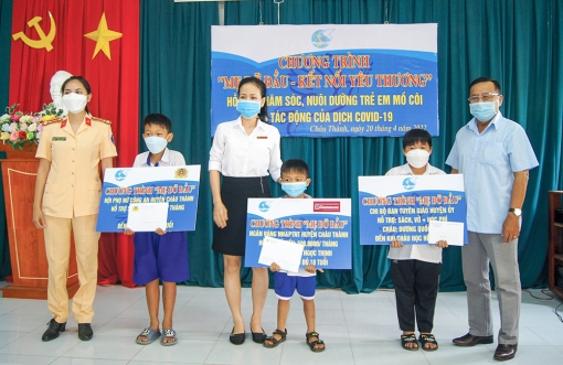 Tấm lòng người dưng
