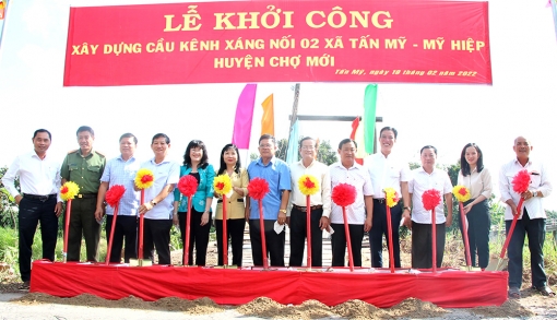 Nhân rộng điển hình tiên tiến ở huyện cù lao