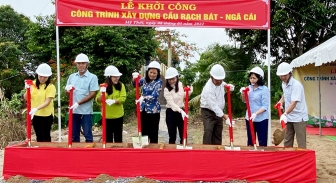 Khánh thành công trình nâng cấp đường tổ 3, khóm Long Hưng 2 và khởi công cầu Rạch Bát – Ngã Cái, khóm Long Hưng 1