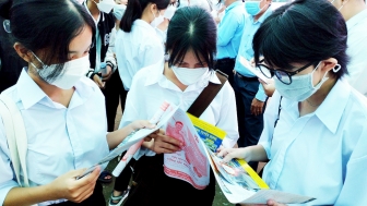 Phiên giao dịch việc làm ở Phú Tân thu hút hơn 900 lao động tham gia