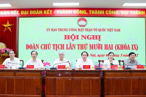 Lắng nghe, giải đáp những mong muốn, lo lắng của nhân dân