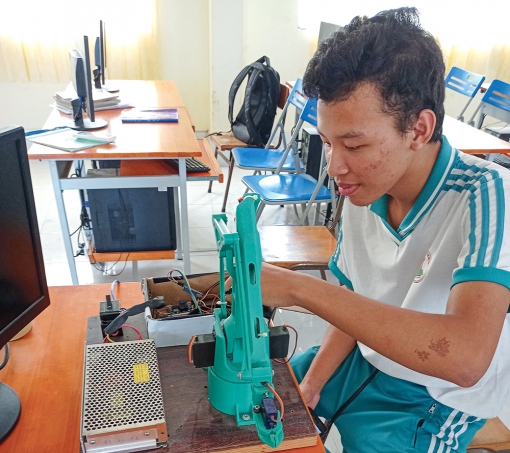 Phong trào nghiên cứu khoa học ở một trường biên giới