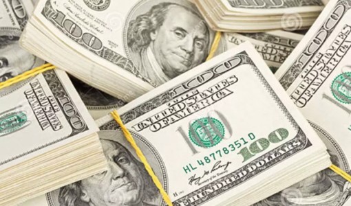 USD chợ đen đắt kỷ lục, tiến sát 24.000 đồng/USD