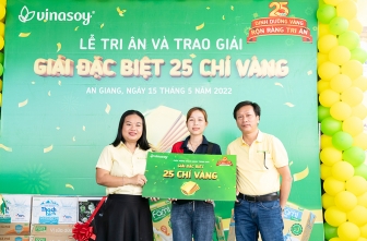 Uống sữa đậu nành của Vinasoy, một phụ nữ ở An Giang trúng thưởng 25 chỉ vàng