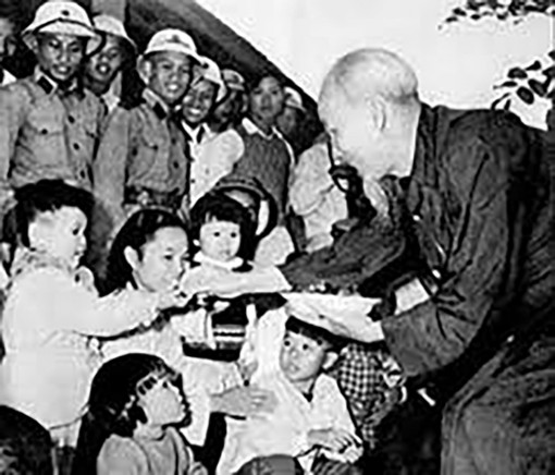 Tháng 5 thương nhớ