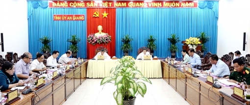 Thường trực Tỉnh ủy An Giang họp giao ban đánh giá tình hình thực hiện nhiệm vụ chính trị