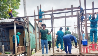 Di dời nhà dân trong vùng có nguy cơ sạt lở ở Phú Hữu và Quốc Thái đến nơi an toàn