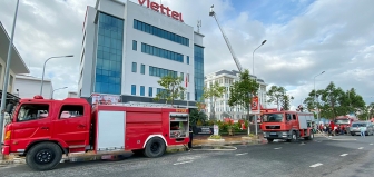 Diễn tập phương án chữa cháy tại tòa nhà Viettel An Giang