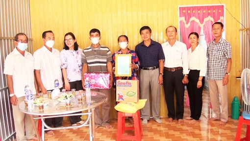 Châu Đốc làm theo Bác bằng những việc làm thiết thực