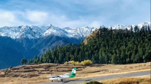 Máy bay chở 22 người mất tích ở Nepal