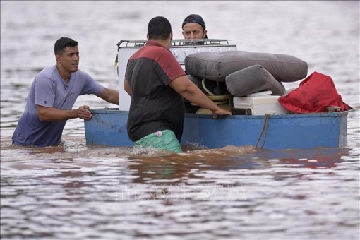 Mưa lớn khiến ít nhất 34 người thiệt mạng ở Brazil