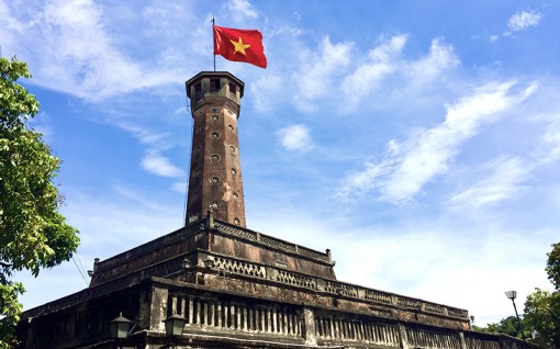 Đẩy mạnh xây dựng, chỉnh đốn Đảng và hệ thống chính trị