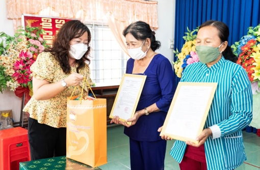 Niềm vui bên những căn nhà Đại đoàn kết