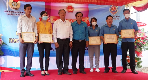 Tháng Công nhân tại Tri Tôn: Gắn kết tổ chức công đoàn và người lao động