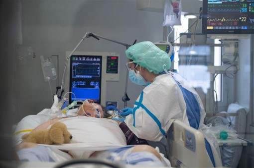 COVID-19 thế giới tuần qua: Hơn 2/3 dân số có kháng thể; Bình Nhưỡng, Thượng Hải dỡ phong toả