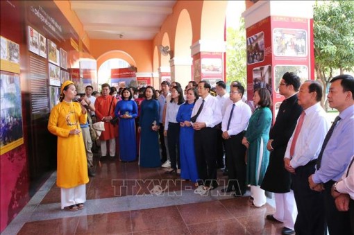 Triển lãm chuyên đề 'Về nơi lưu dấu chân Người' tại TP Hồ Chí Minh