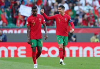 Ronaldo lập cú đúp, Bồ Đào Nha vùi dập Thụy Sĩ