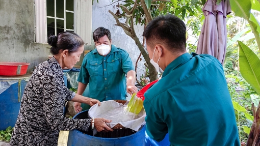 Thị trấn Núi Sập ra quân chiến dịch diệt lăng quăng phòng, chống sốt xuất huyết