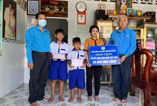 Tháng Công nhân năm 2022: Nhiều đột phá, hướng về cơ sở