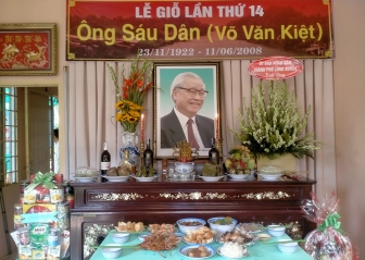 Dâng hương tưởng nhớ cố Thủ tướng Võ Văn Kiệt