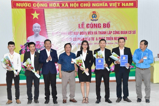 Kết nạp đoàn viên và thành lập Công đoàn cơ sở Công ty Cổ phần Đầu tư và Phát triển NextDoor