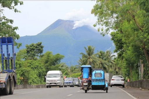 Núi lửa Bulusan tại Philippines tiếp tục phun trào